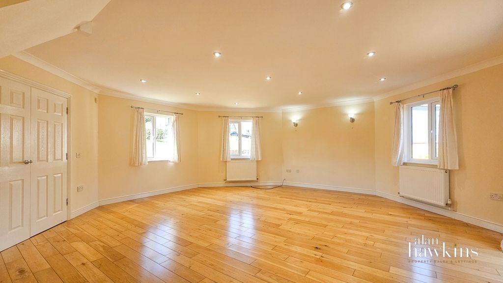 Property photo 3 of 13 20240730_102321-2