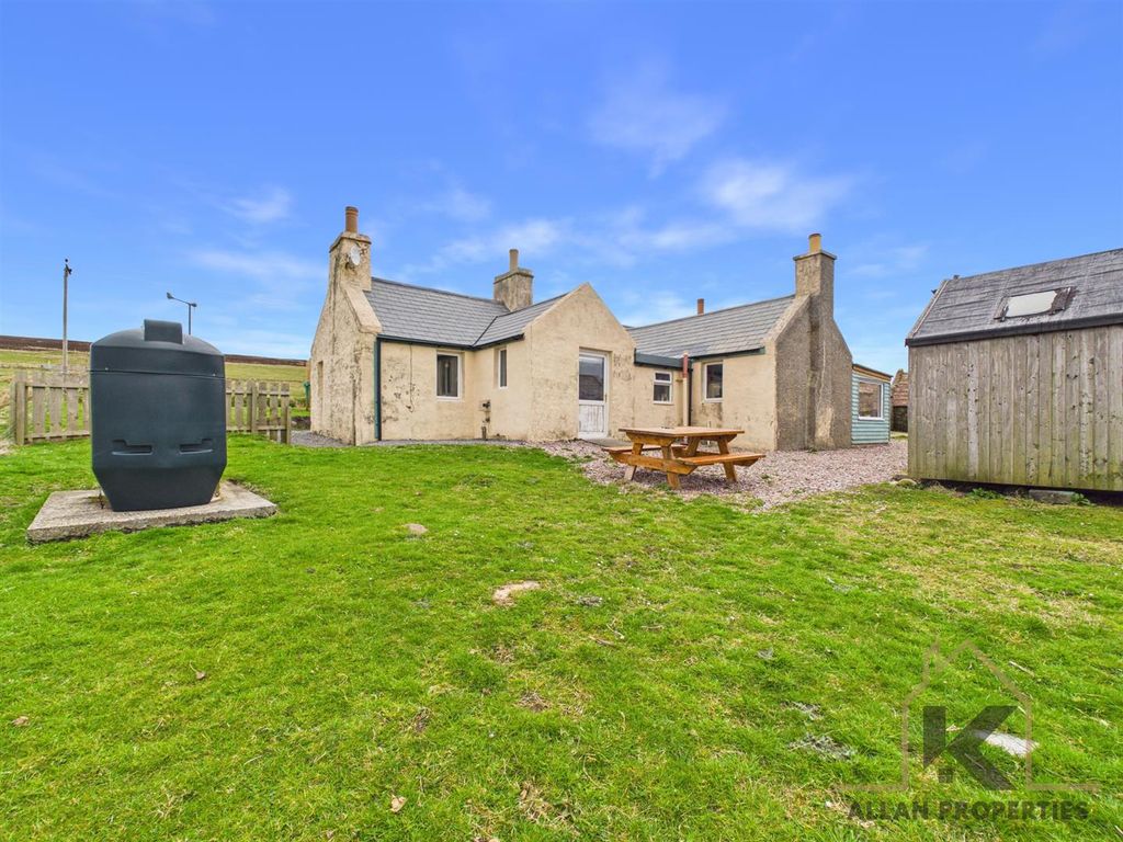 Property photo 2 of 40