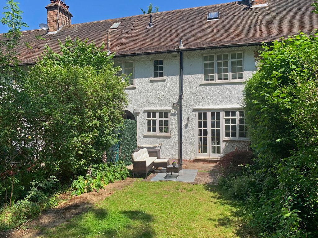 Property photo 1 of 18