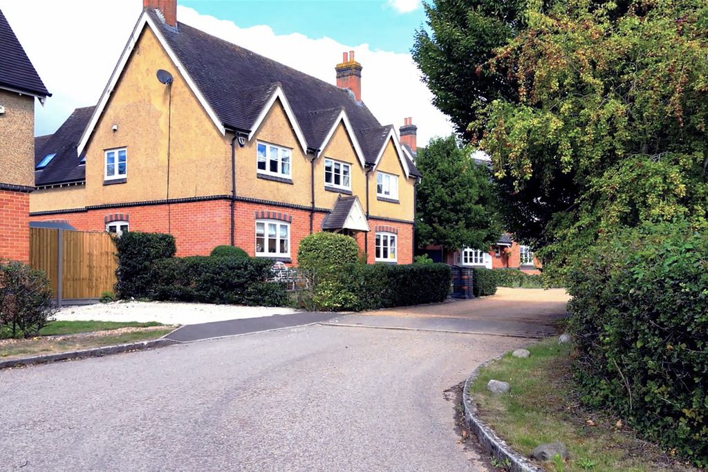 Property photo 1 of 30