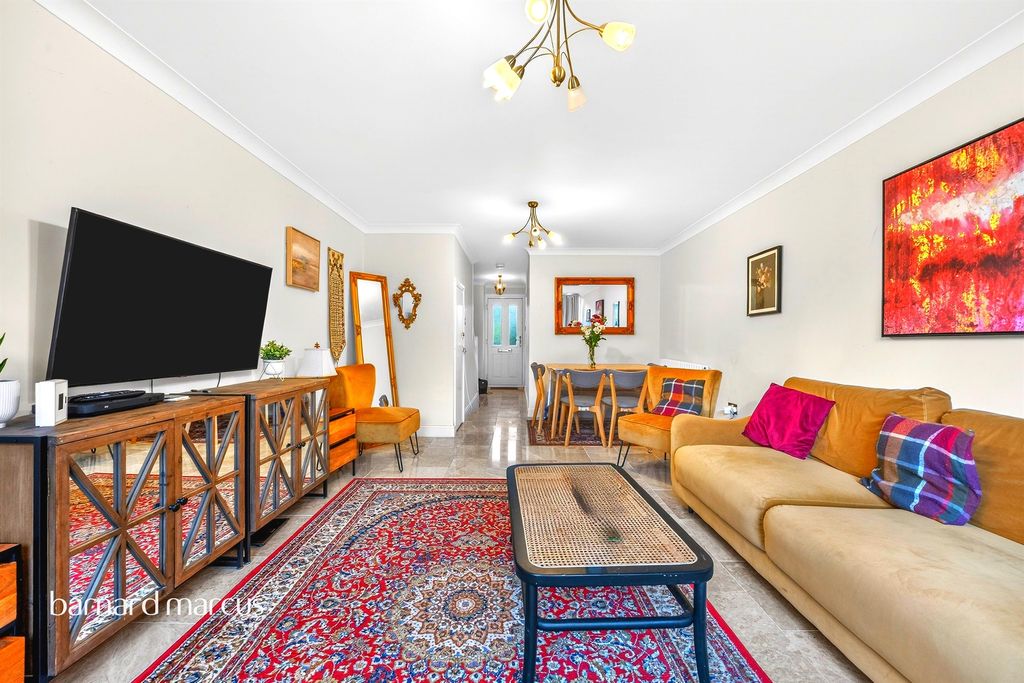 Property photo 3 of 21