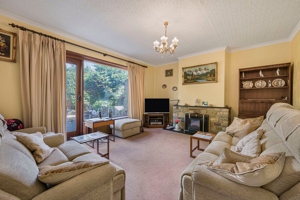 Property photo 2 of 40 Photo 11
