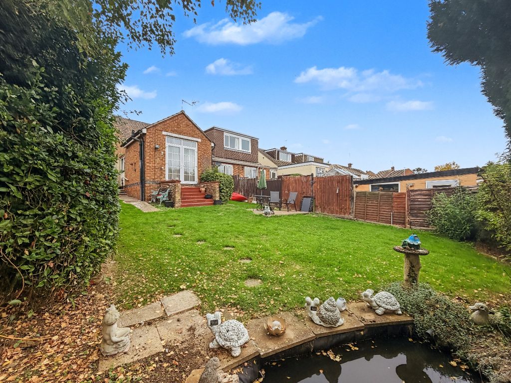 Property photo 2 of 28 4966183