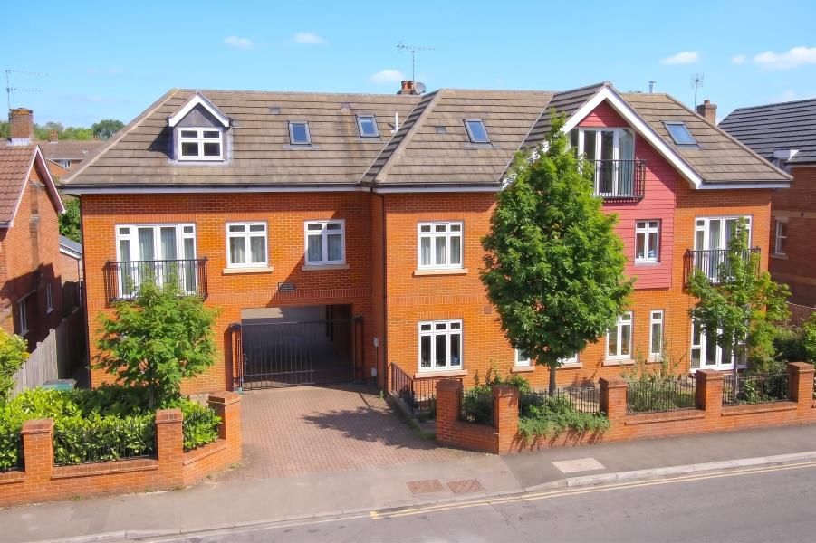 Property photo 1 of 8