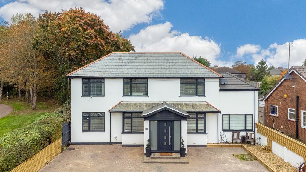 Property photo 1 of 44