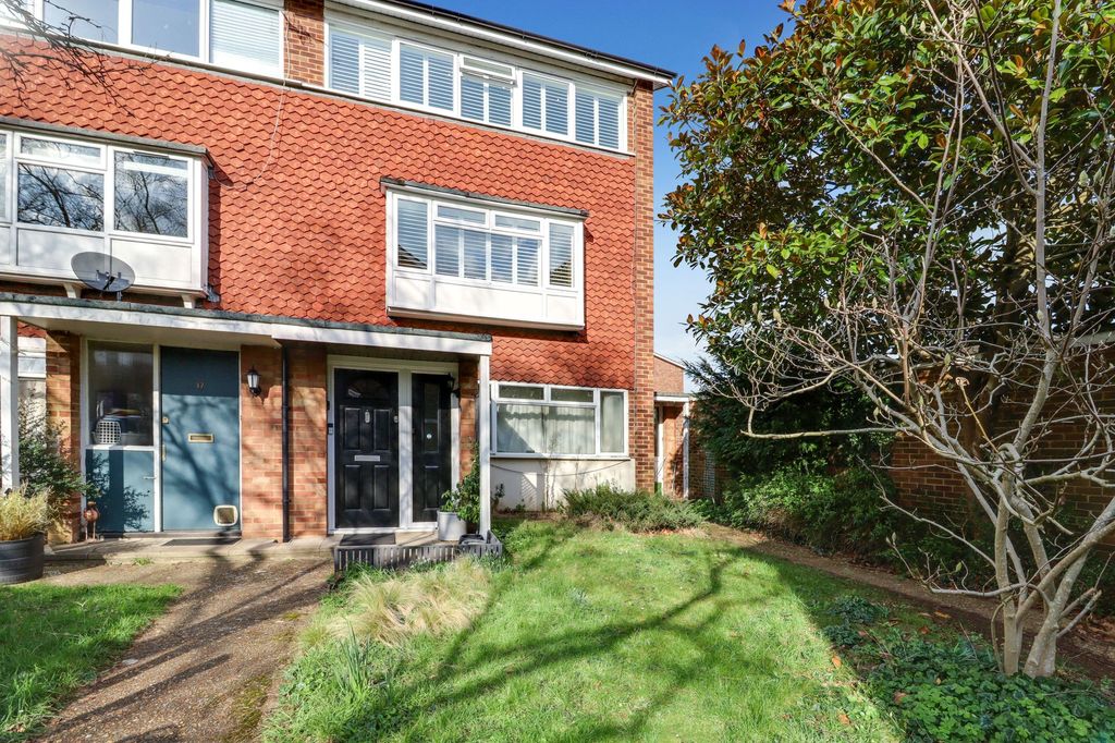 Property photo 1 of 9