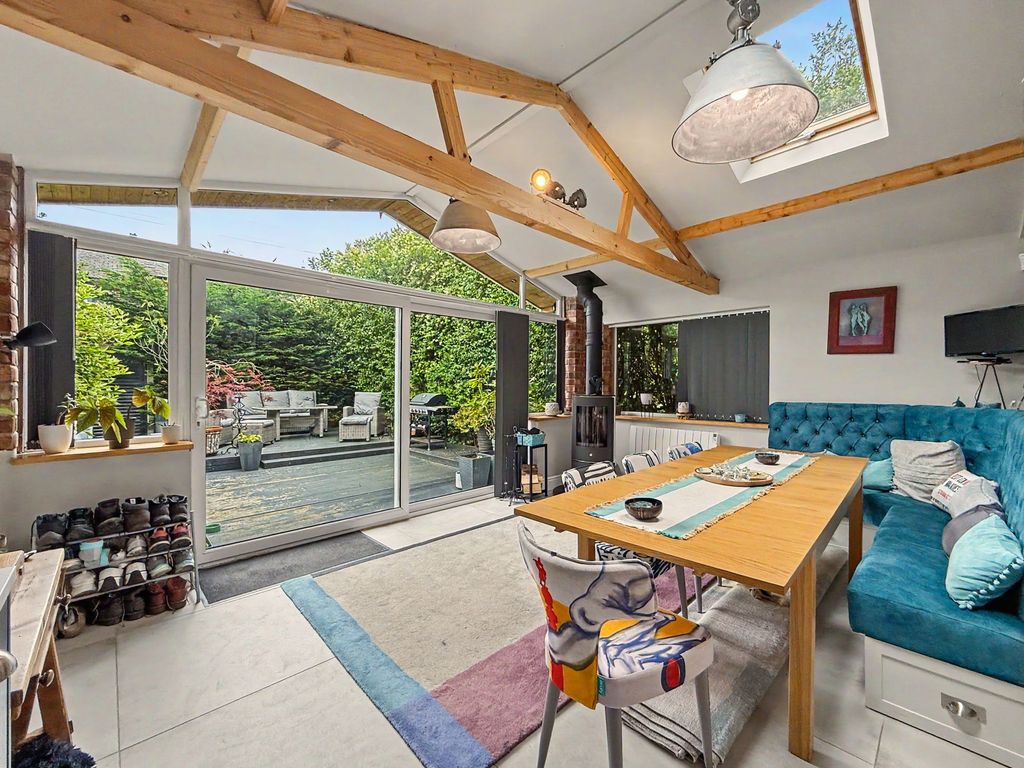 Property photo 1 of 43