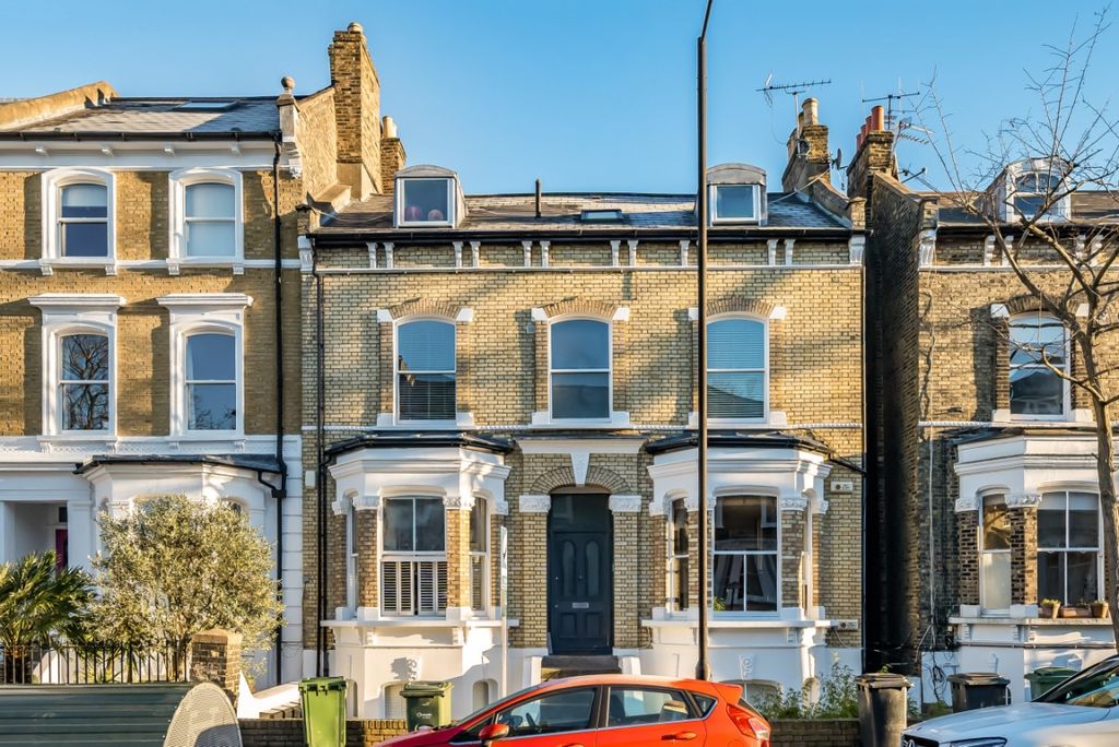 Property photo 1 of 7 1074870 (1)