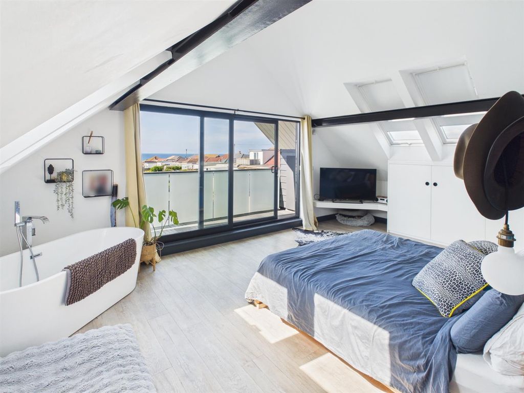 Additional image 31 of 4 bed property for saleYork Road, Peacehaven BN10