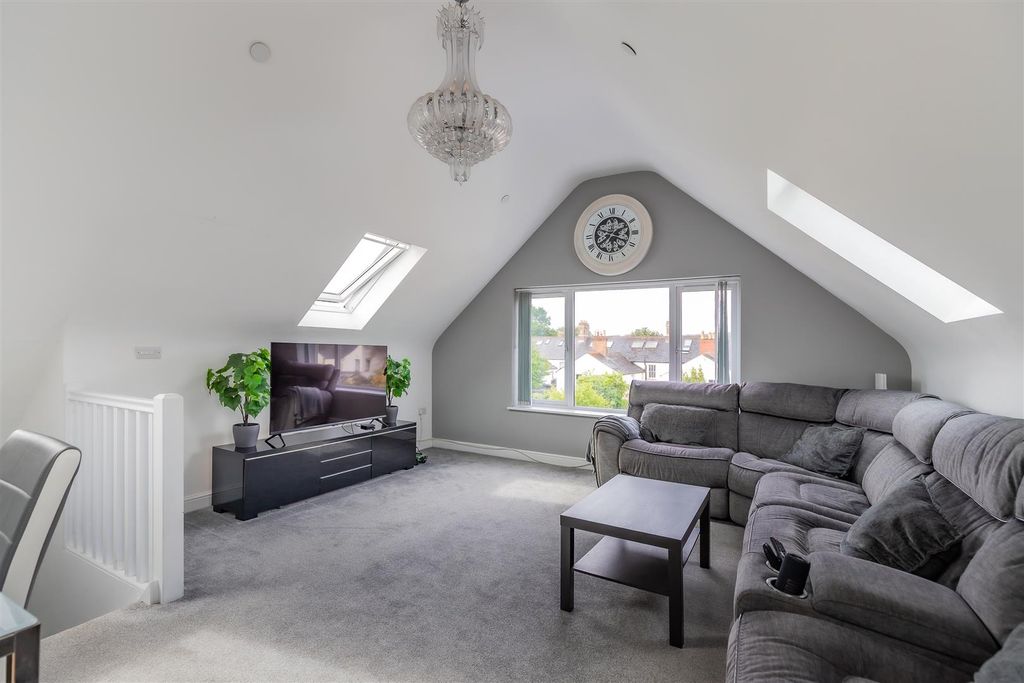 Additional image 4 of 2 bed flat for saleCathedral Road, Pontcanna CF11