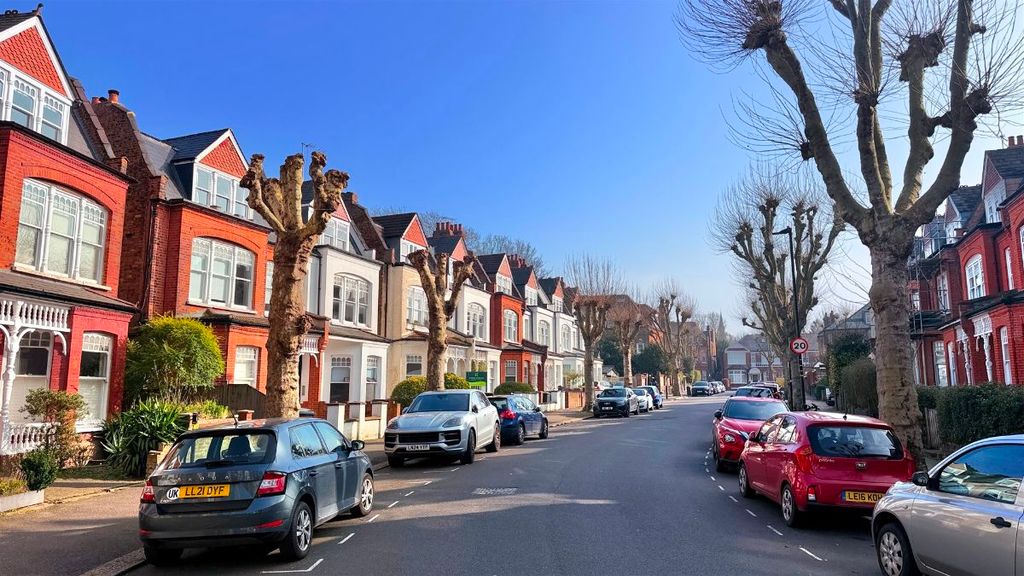 Property photo 2 of 19