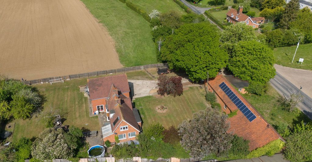 Property photo 2 of 20