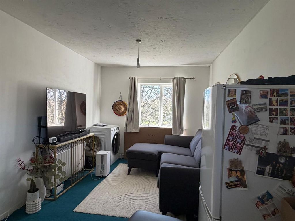 Property photo 2 of 10 3B1Bdf4d-Ea3B-45Be-A215-8Ccf1474c61d.Jpg