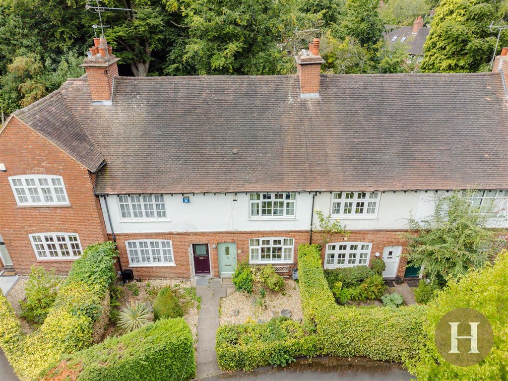 Property photo 2 of 27 15 West Pathway_Hadleigh Estate Agents-33.Jpg