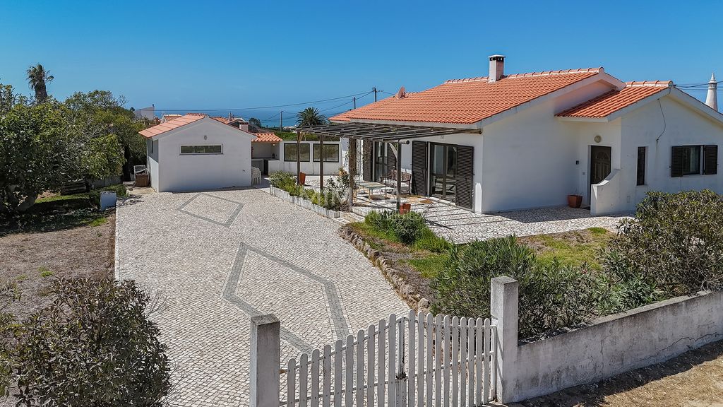 Property photo 2 of 49