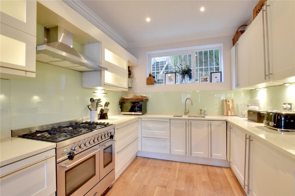 Property photo 3 of 25 Picture No. 06