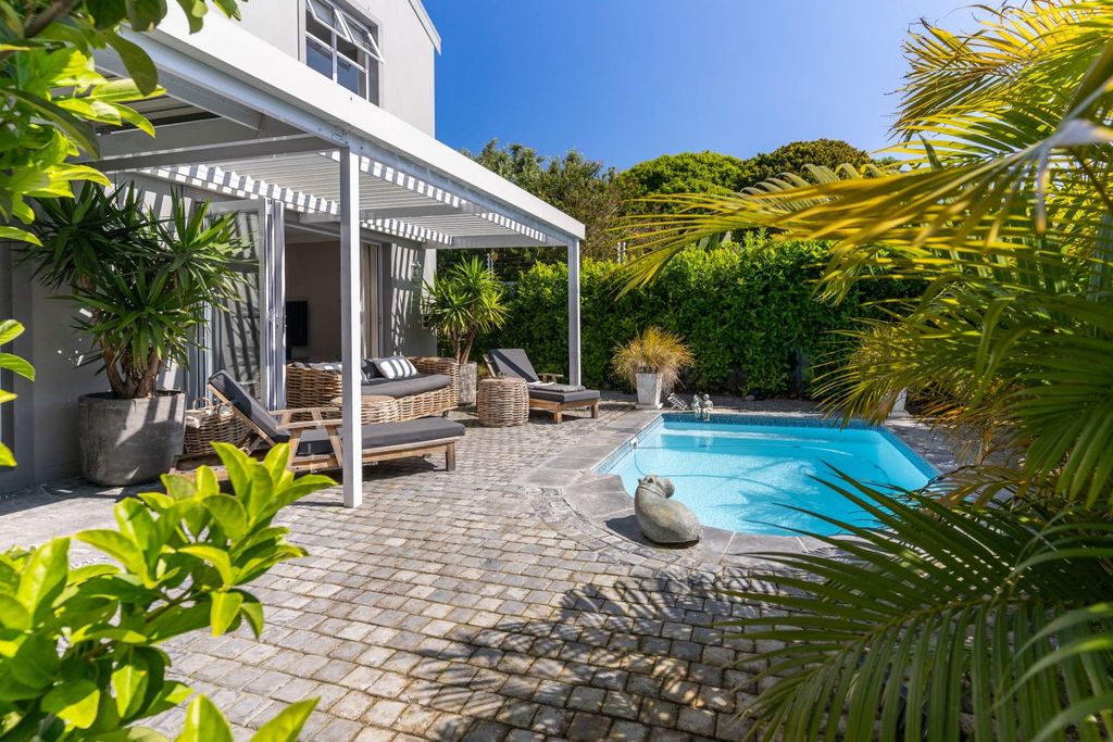 Property photo 1 of 43