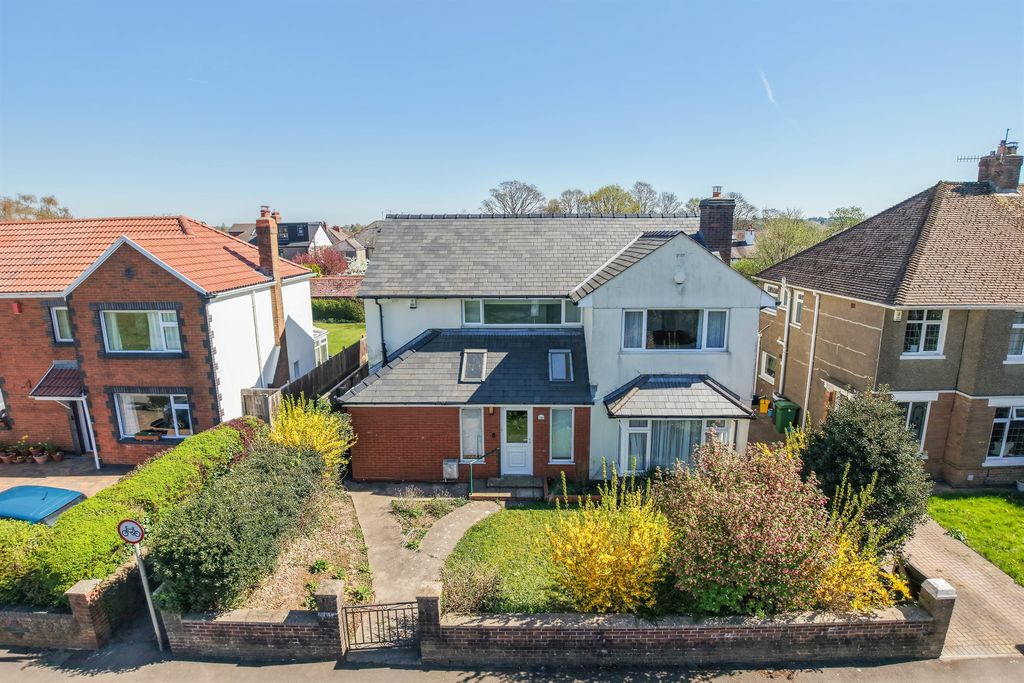 Property photo 1 of 32