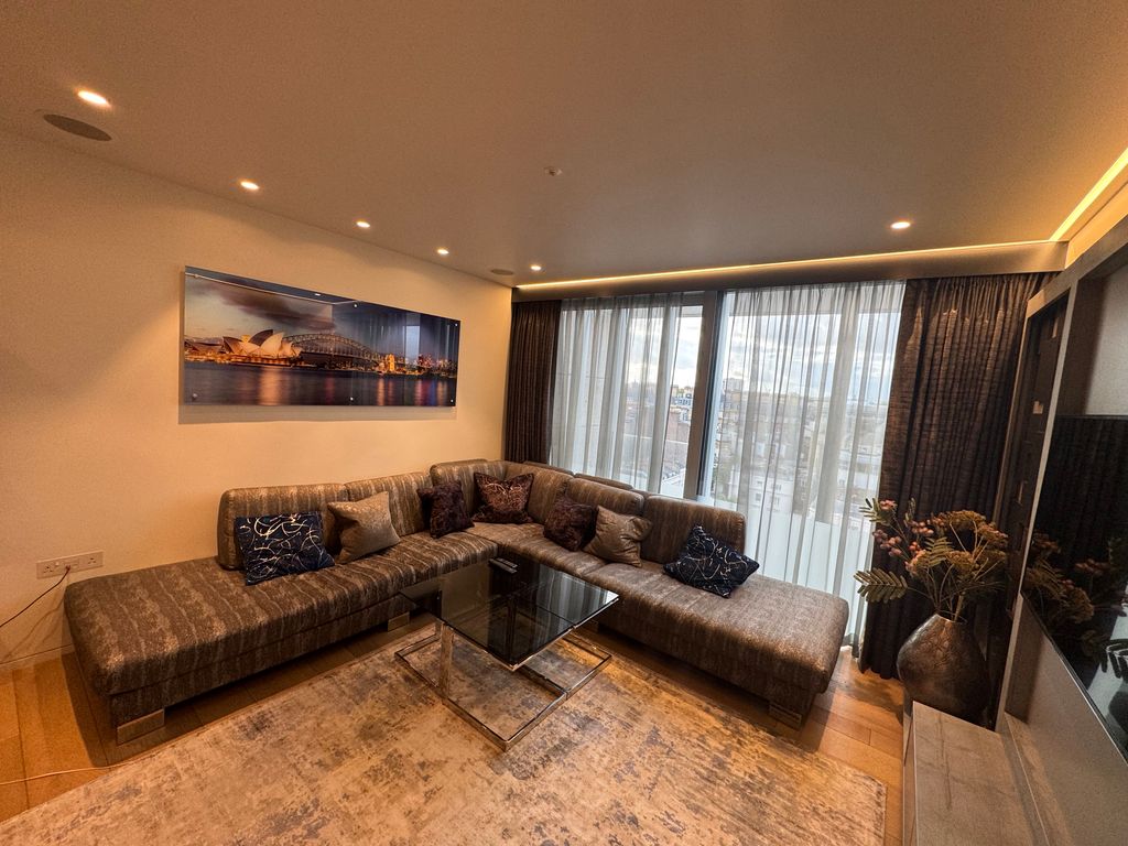 Property photo 2 of 35