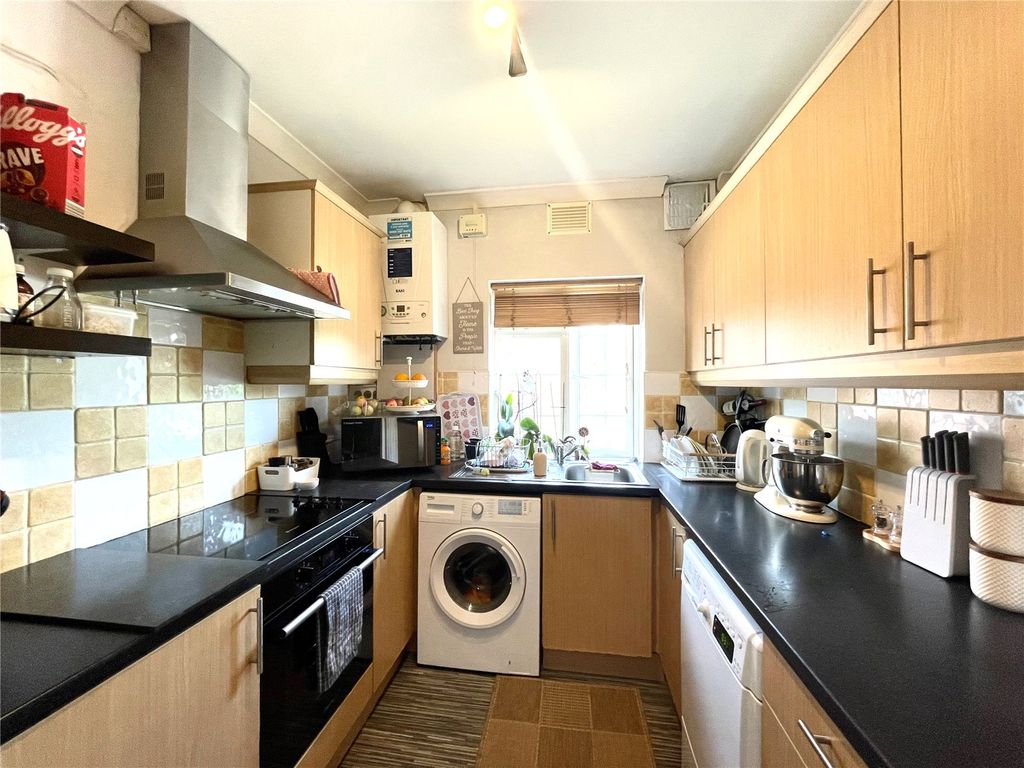 Property photo 3 of 6 Picture No. 04