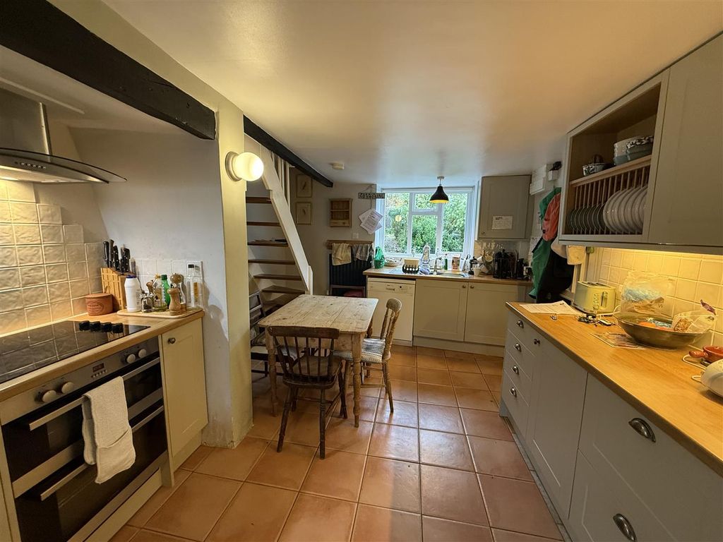 Property photo 3 of 15 Kitchen