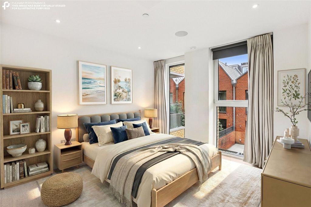 Property photo 3 of 18 Westbourne Apartment