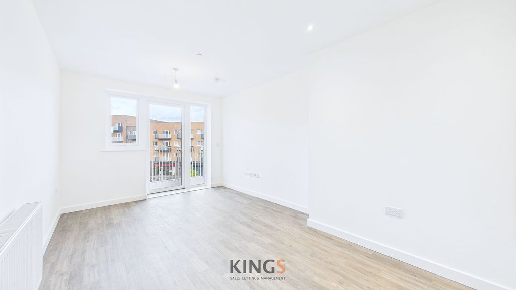 Property photo 3 of 11 Living Room