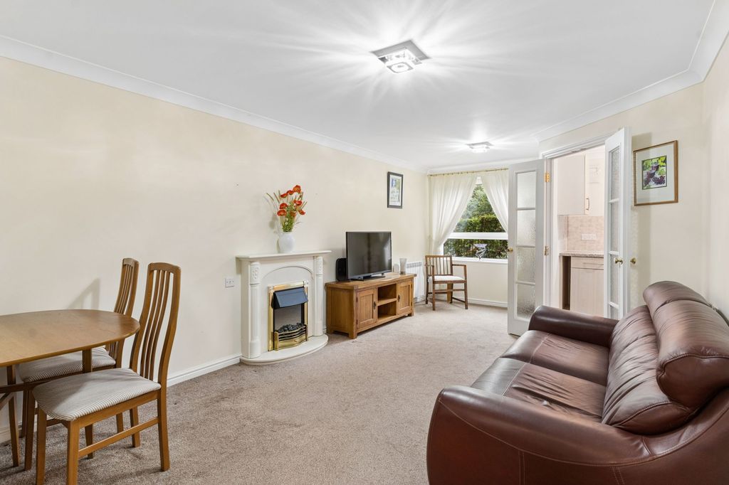 Property photo 3 of 10