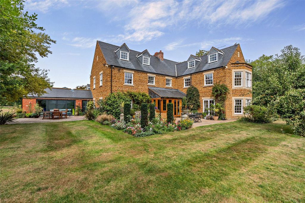 Property photo 1 of 22 Picture No. 04