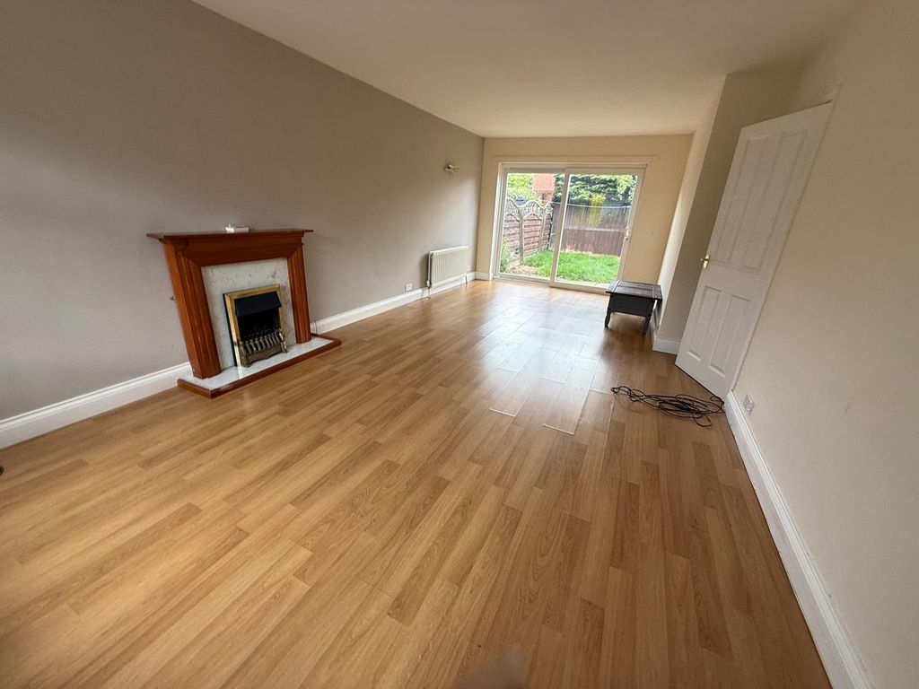 Property photo 3 of 15 Lounge Dining Room