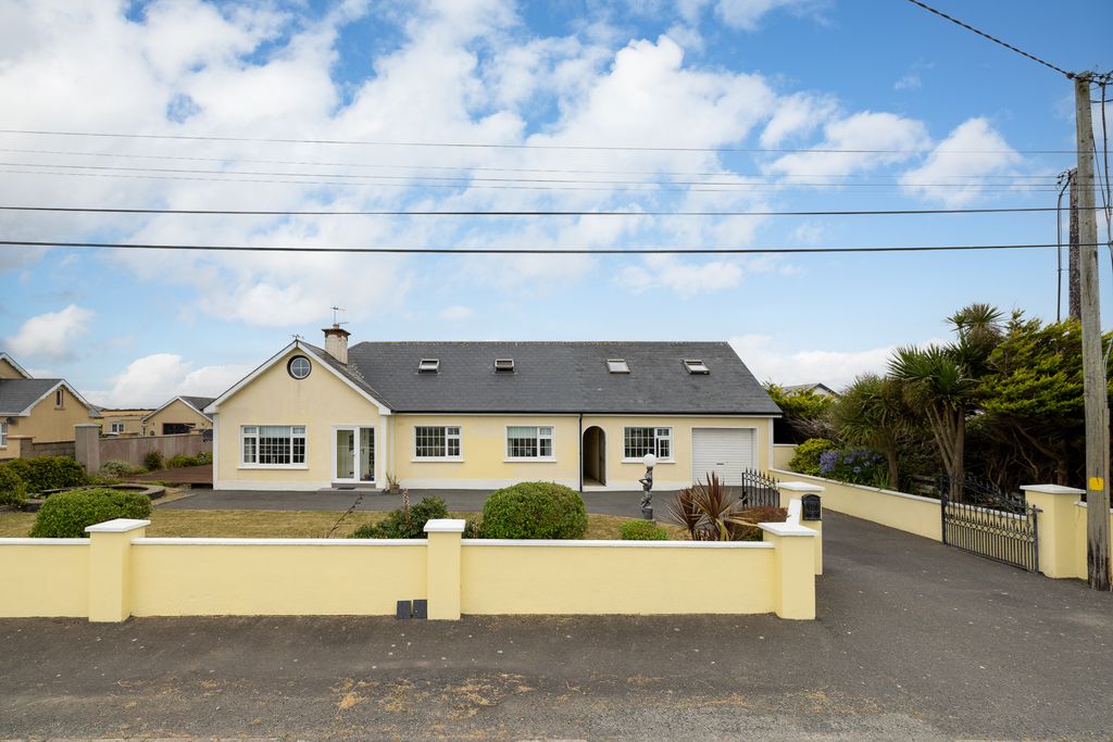 Property photo 2 of 48