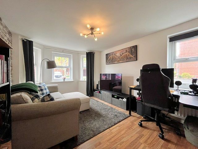Property photo 2 of 9