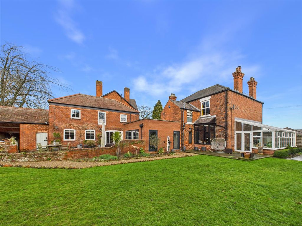 Property photo 1 of 28 Rear View