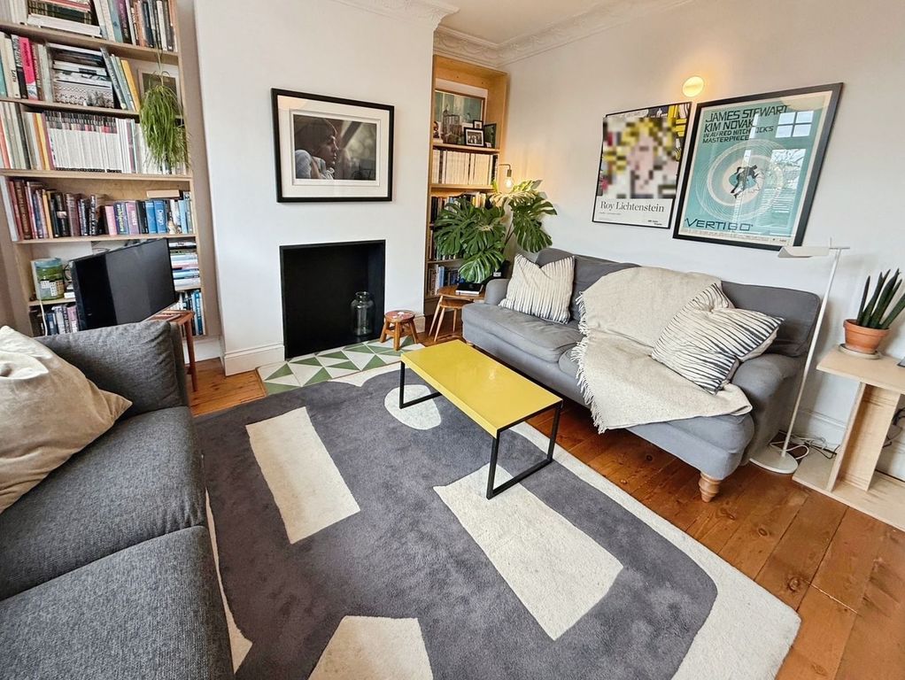Property photo 3 of 31