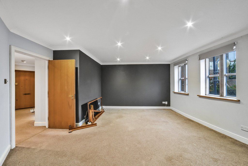 Property photo 2 of 11 Picture No. 33