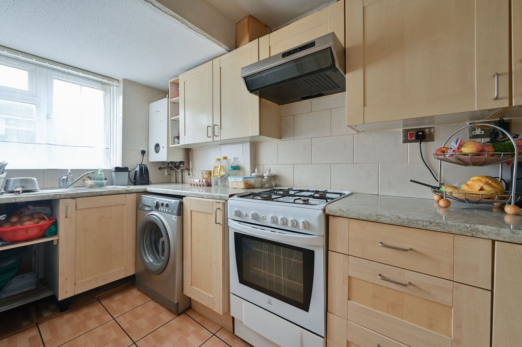 Property photo 2 of 23