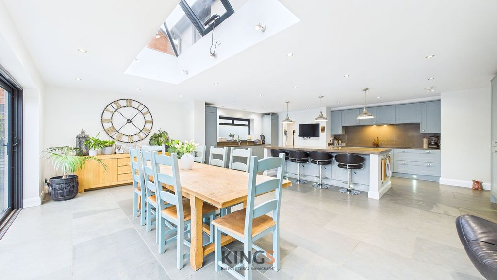 Additional image 15 of 5 bed detached house for saleUpland Drive, Brookmans Park AL9