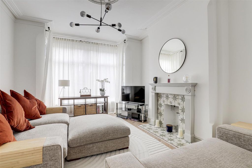 Property photo 2 of 29