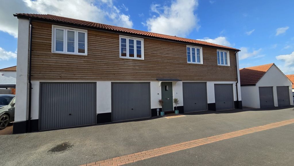 Property photo 1 of 8 Front