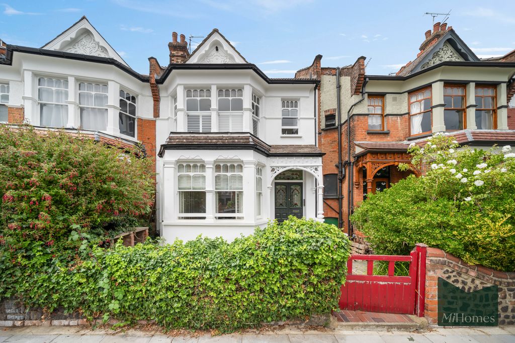 Property photo 1 of 12