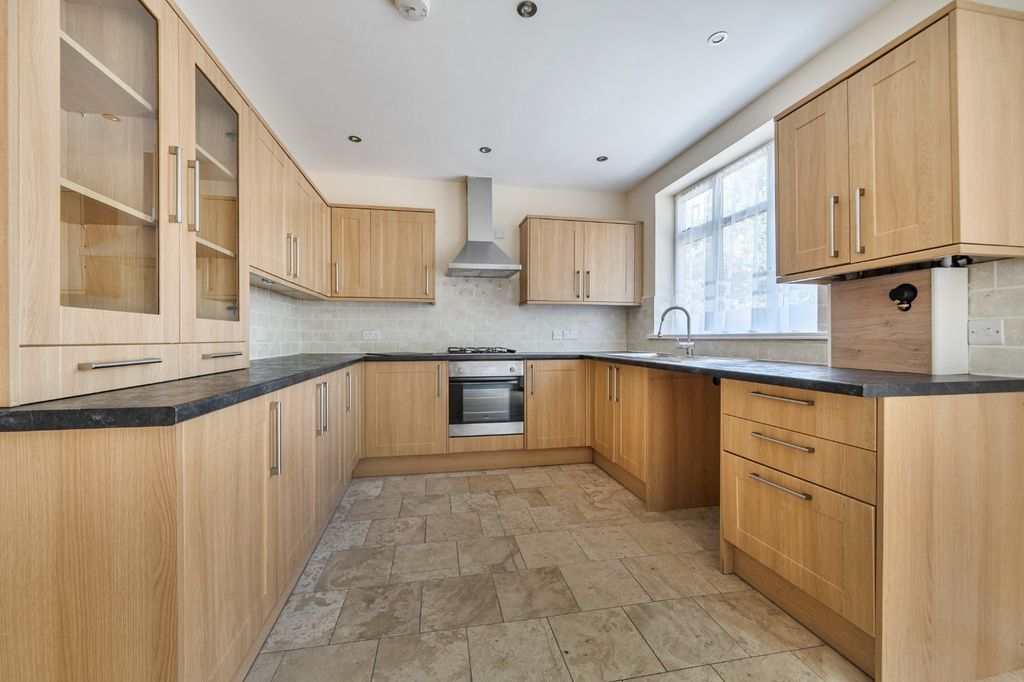 Property photo 2 of 12 Picture No. 48