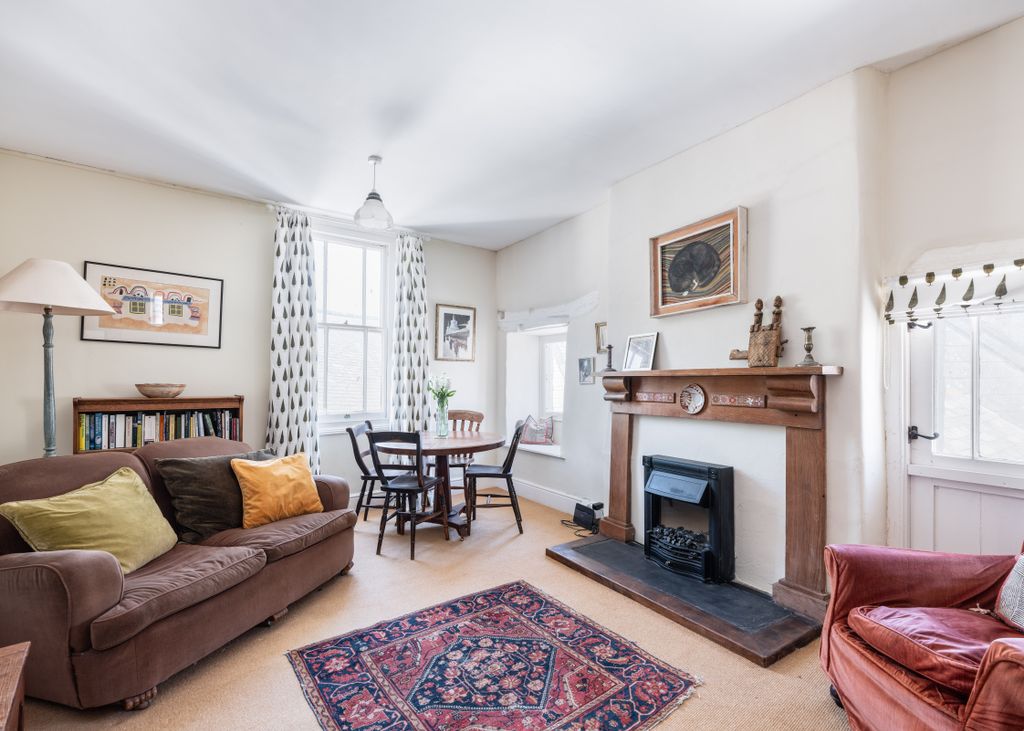 Property photo 2 of 15 668556F50c69E_22 Fore Street-14