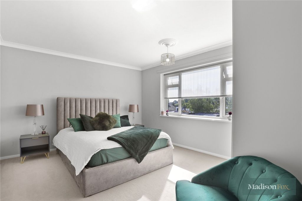 Property photo 3 of 17 Picture No. 13