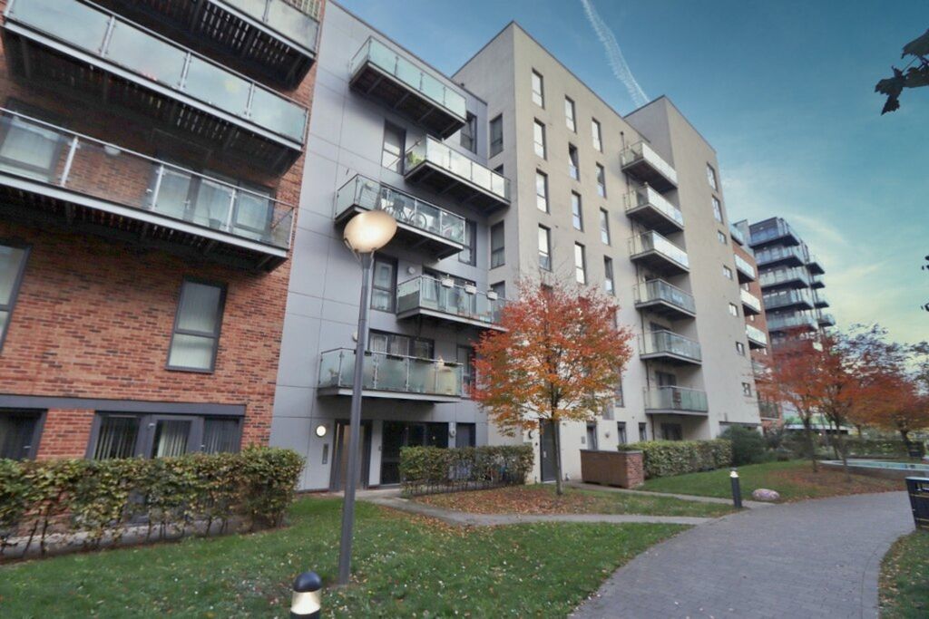 Property photo 1 of 18