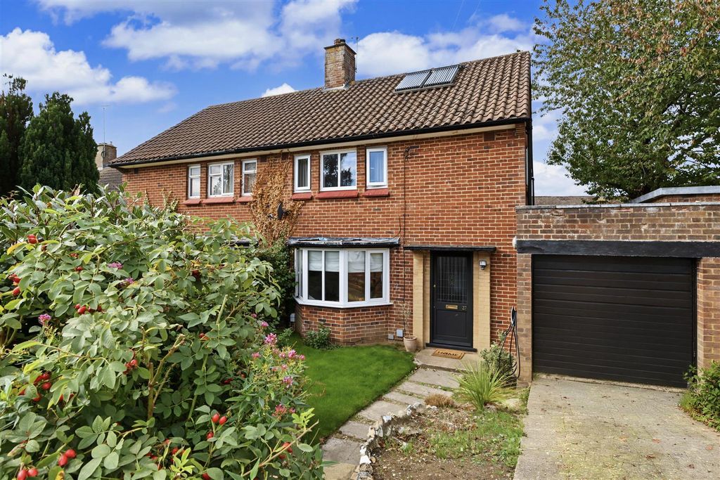 Property photo 1 of 12 Porters-Hill-27-Exterior-Crop.Jpg