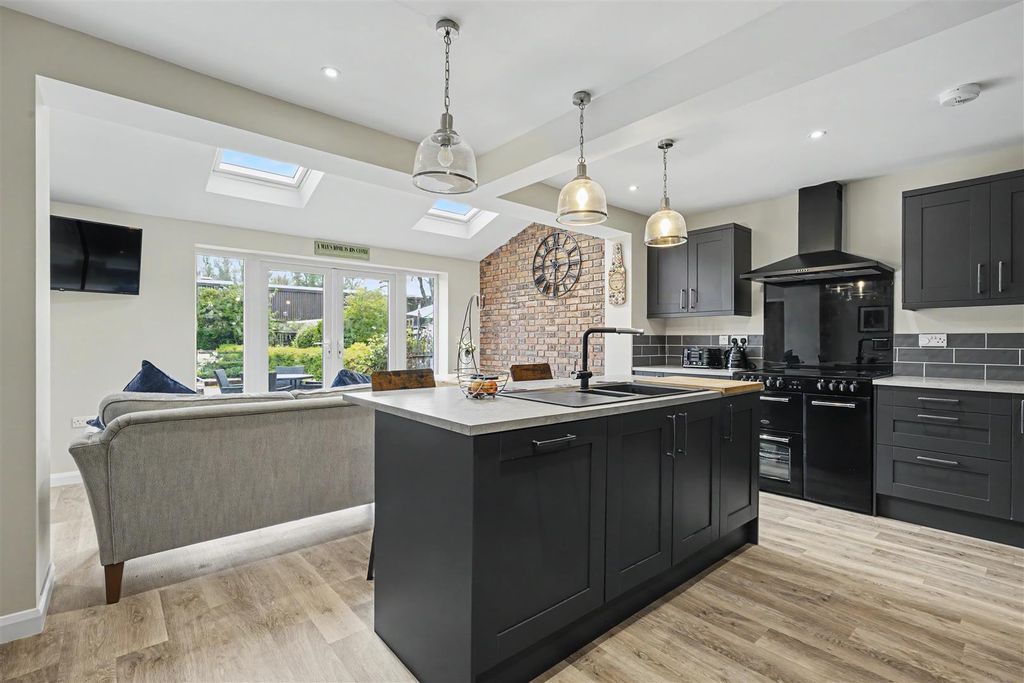 Property photo 2 of 28 Dining/Living Kitchen