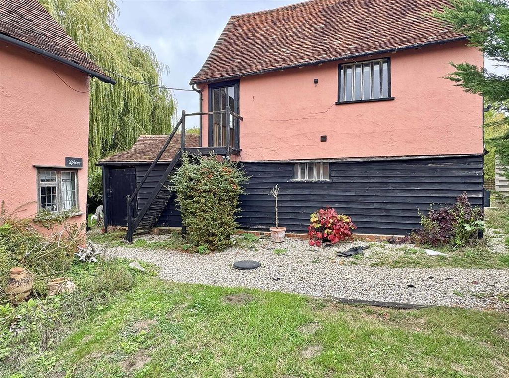 Property photo 3 of 40 Granary Side Aspect.Jpg