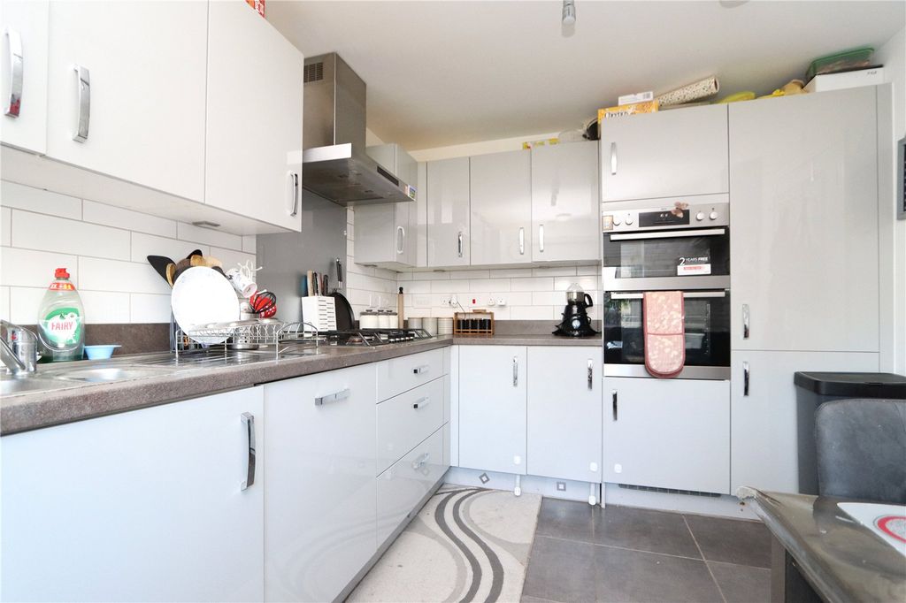 Property photo 3 of 16 Picture No. 05