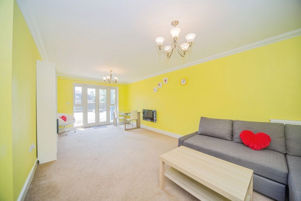 Property photo 2 of 17 Pbox-Img.Jpg