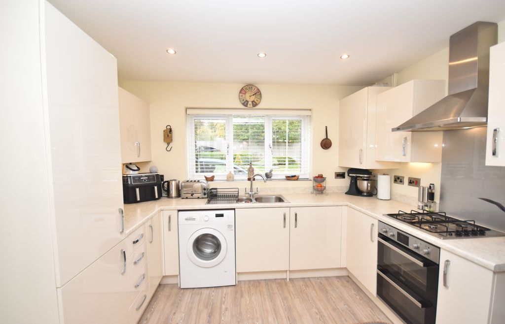 Property photo 3 of 13 Kitchen/Diner